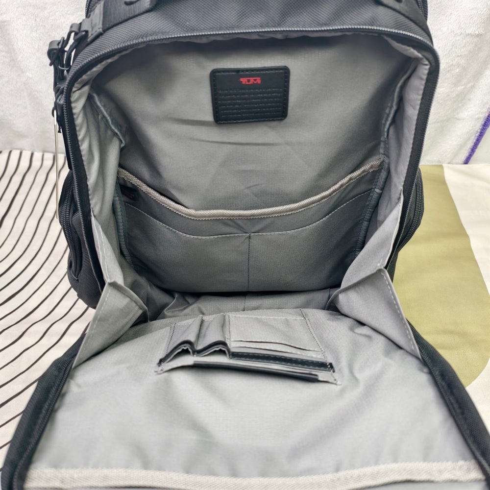 🥥TUMI Alpha 3 Backpack | Ballistic Nylon Large Capacity | Business & Travel - Picture 6 of 7